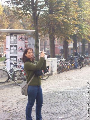 Solange fait sa chinoise à Bruges !!